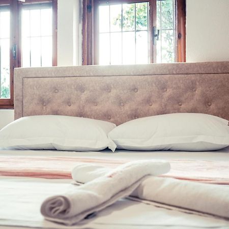 Guesthouse Arber Гірокастра Екстер'єр фото