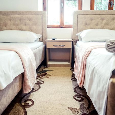 Guesthouse Arber Гірокастра Екстер'єр фото