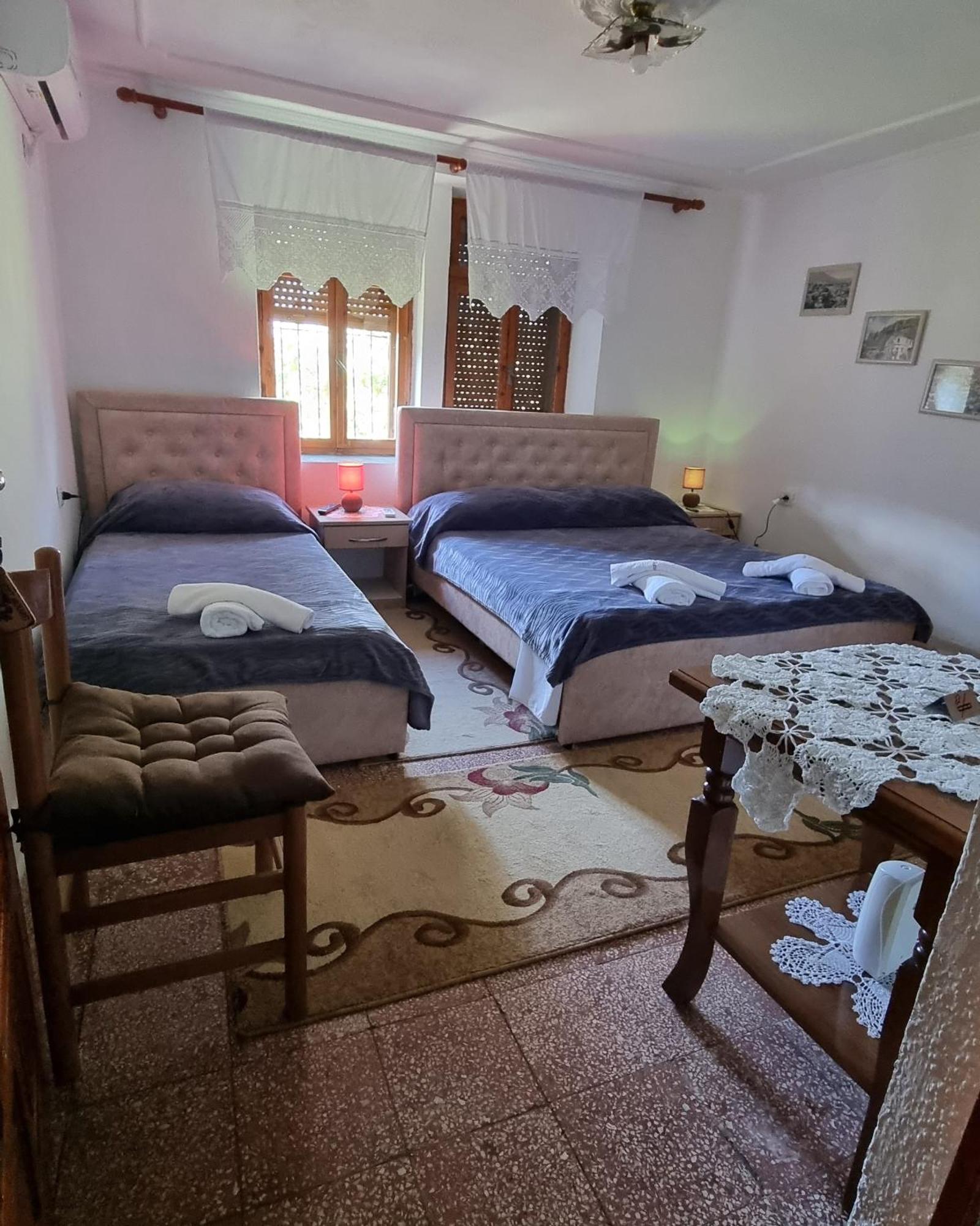 Guesthouse Arber Гірокастра Екстер'єр фото