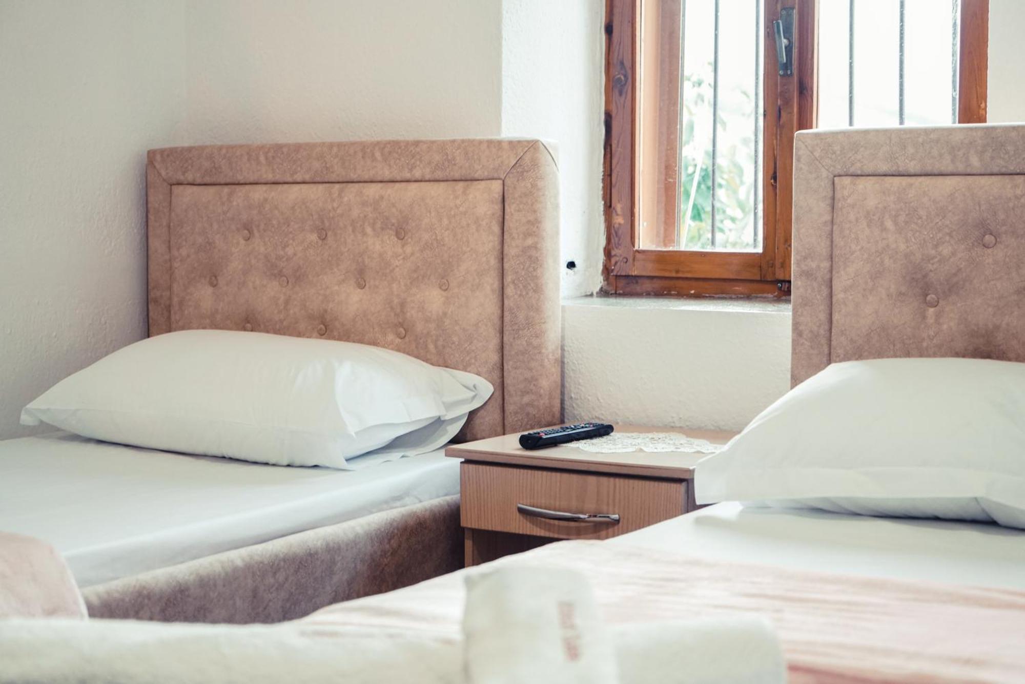 Guesthouse Arber Гірокастра Екстер'єр фото