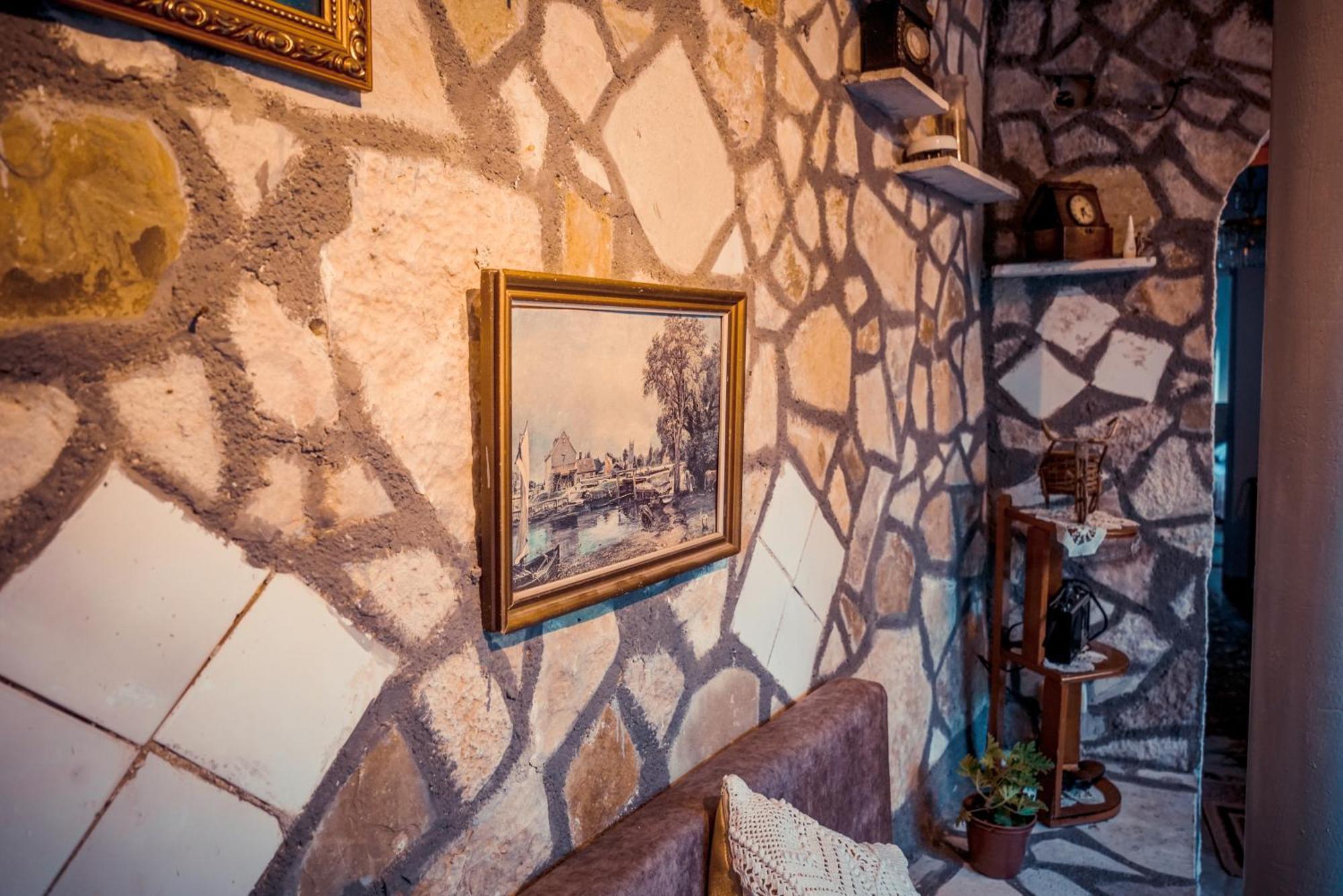Guesthouse Arber Гірокастра Екстер'єр фото