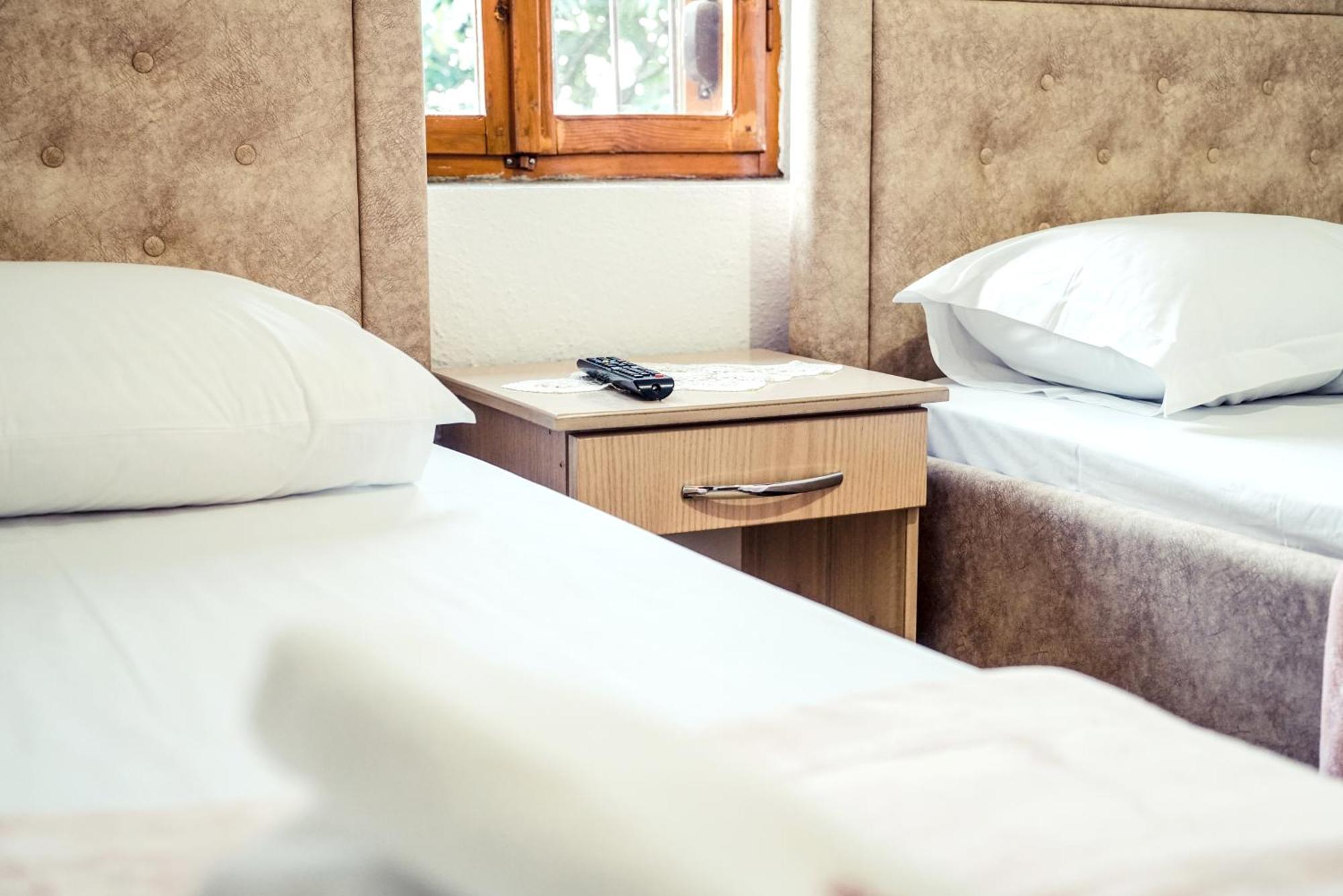 Guesthouse Arber Гірокастра Екстер'єр фото