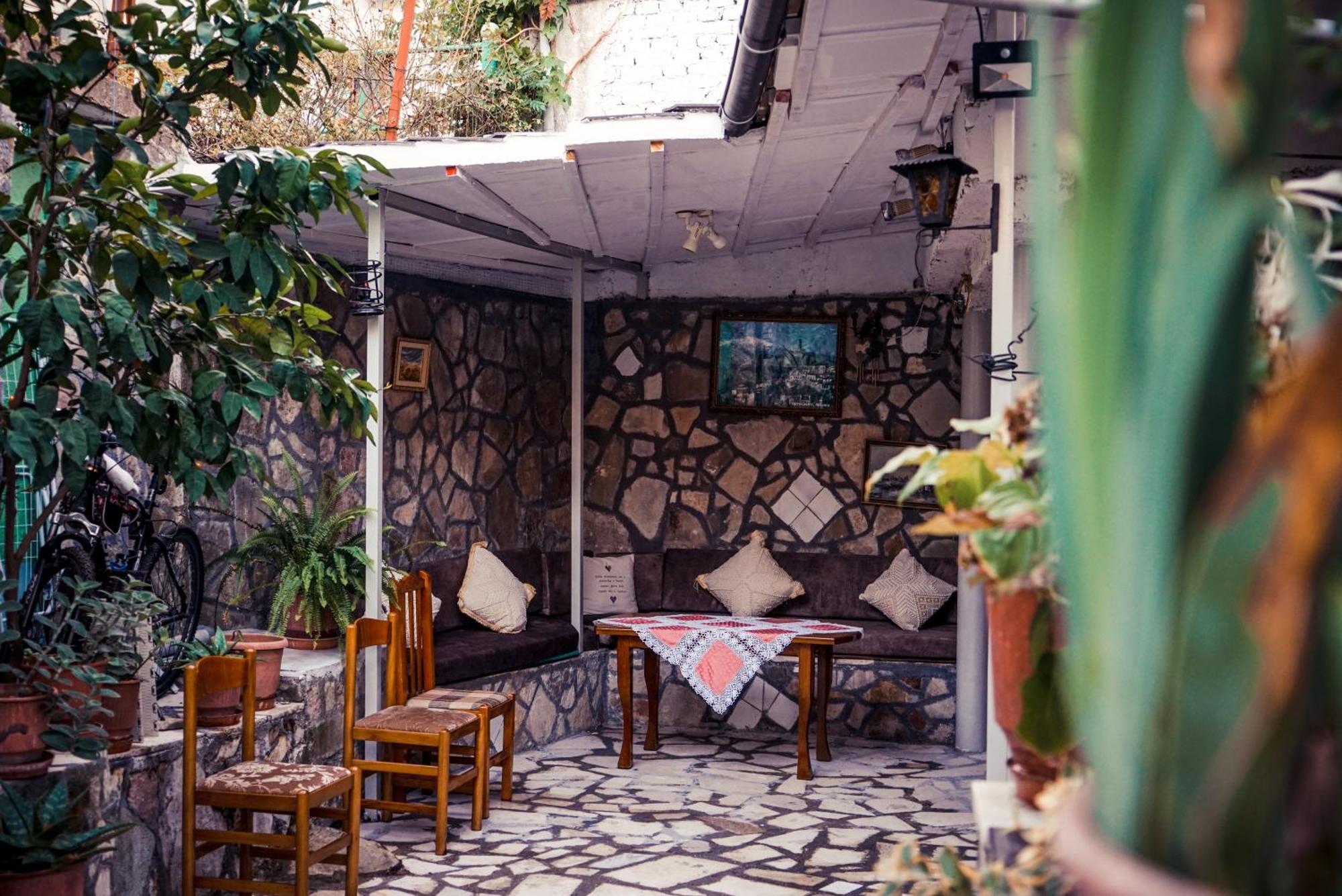 Guesthouse Arber Гірокастра Екстер'єр фото