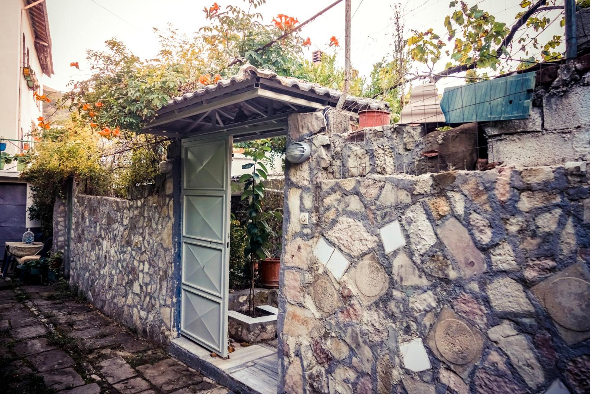 Guesthouse Arber Гірокастра Екстер'єр фото